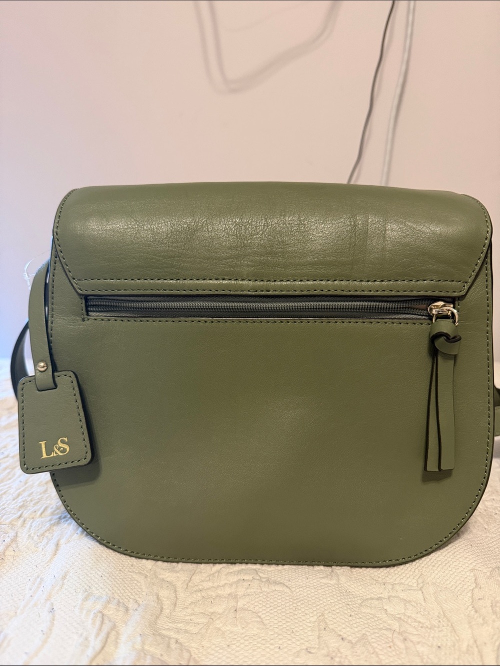 Lo & Sons Olive Green Leather Saddle Crossbody with Gold Hardware - Picture 2 of 5